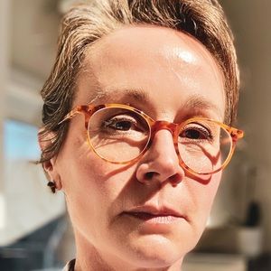 Meet your Posher, Derian